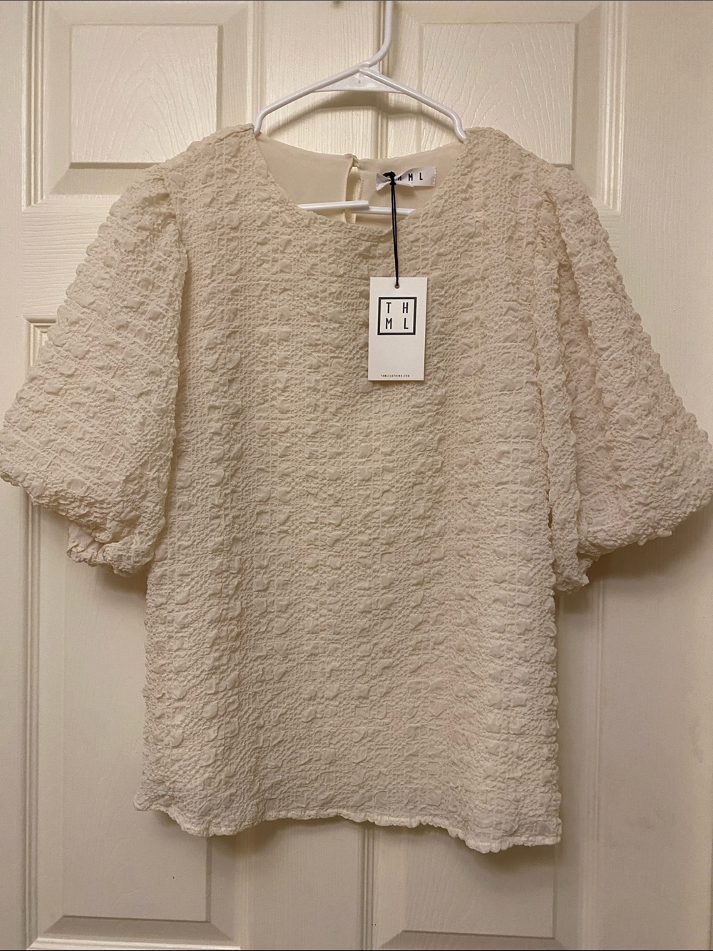 NWT THML White Textured Puff Sleeve Blouse Medium